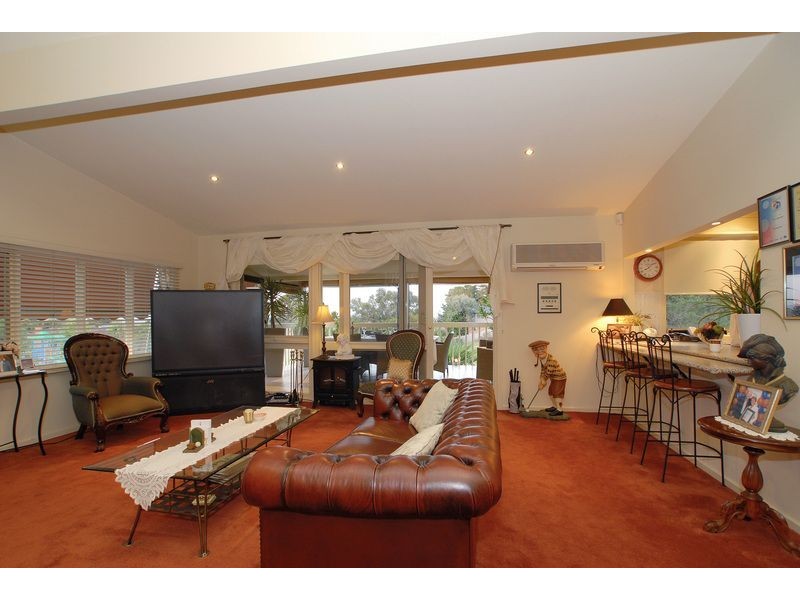 6 Altair Close, Frankston VIC 3199