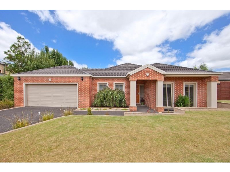 56 Escarpment Drive, Frankston South VIC 3199