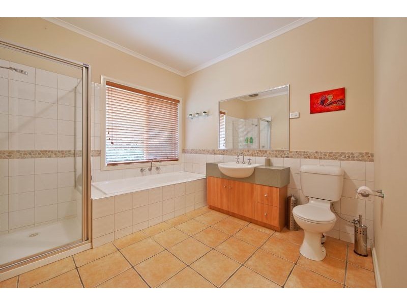 56 Escarpment Drive, Frankston South VIC 3199