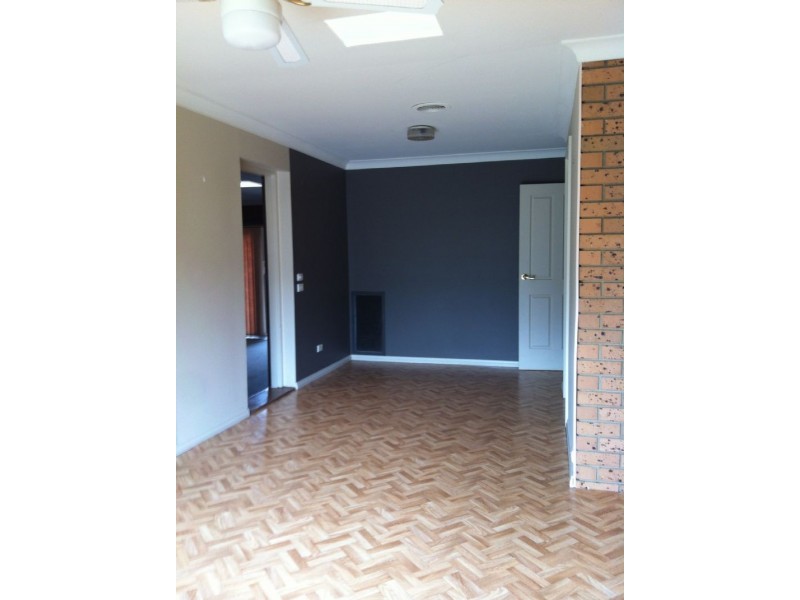 27 Grimwade Crescent, Frankston VIC 3199