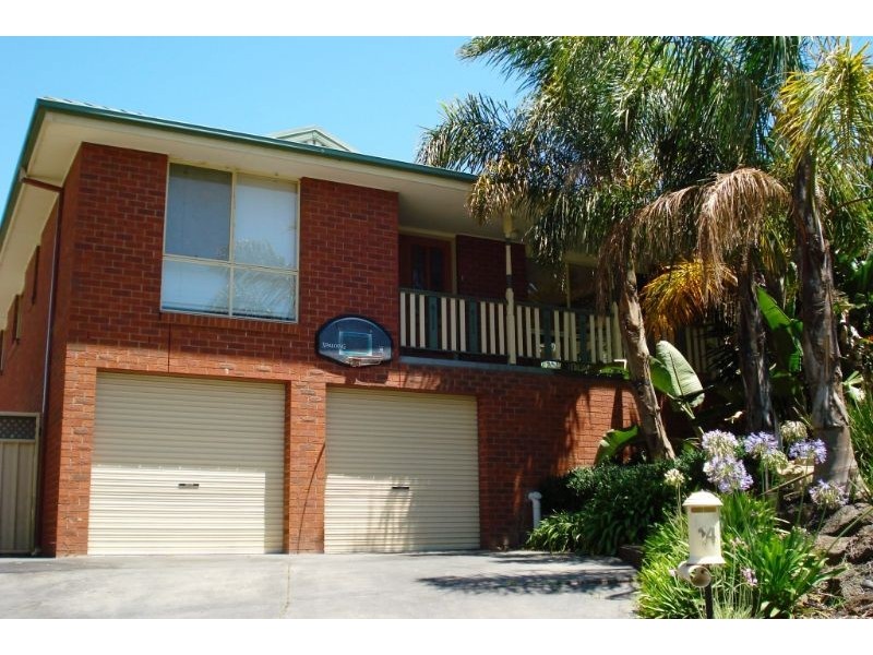 14 Bianco Court, Langwarrin VIC 3910