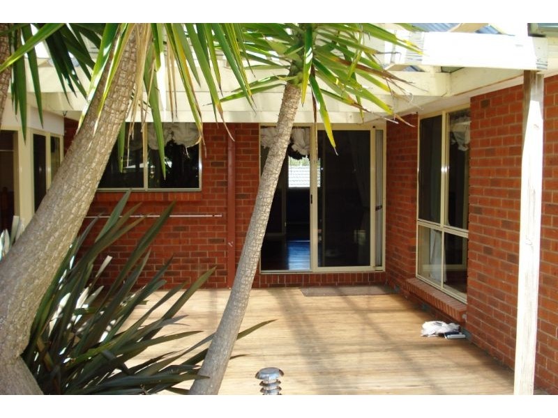 14 Bianco Court, Langwarrin VIC 3910