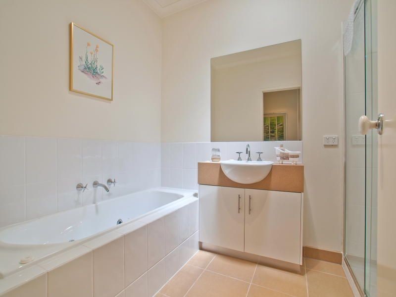 10 Barwon Avenue, Frankston VIC 3199