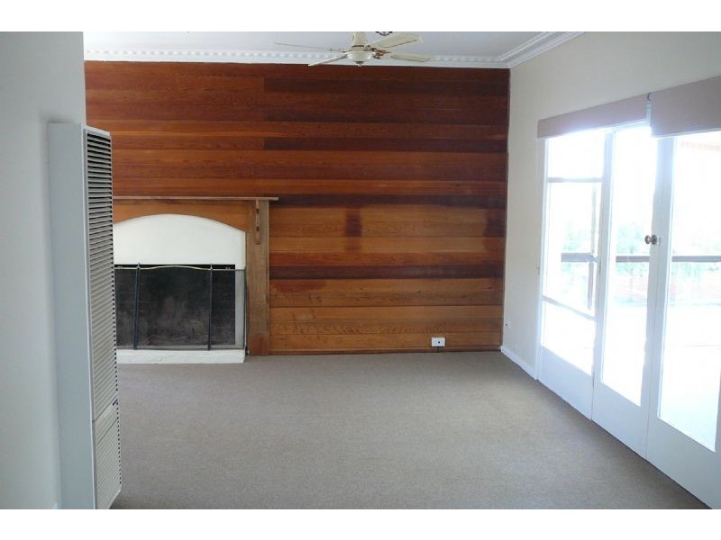 15 Baden Powell Drive, Frankston South VIC 3199