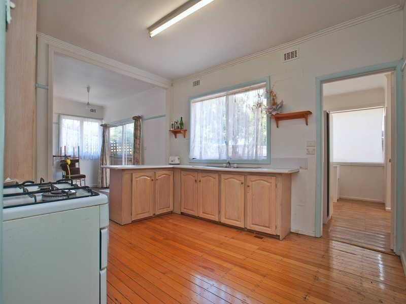 3 Heath Avenue, Frankston VIC 3199