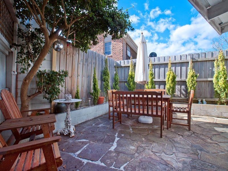 2/5 Gould Street, Frankston VIC 3199