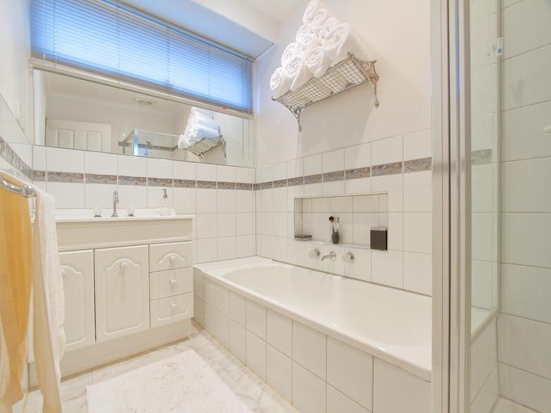 66 Gairloch Drive, Frankston VIC 3199