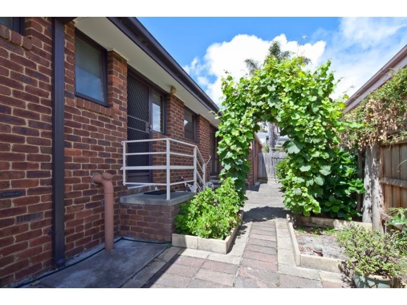 1a Corio Avenue, Frankston VIC 3199