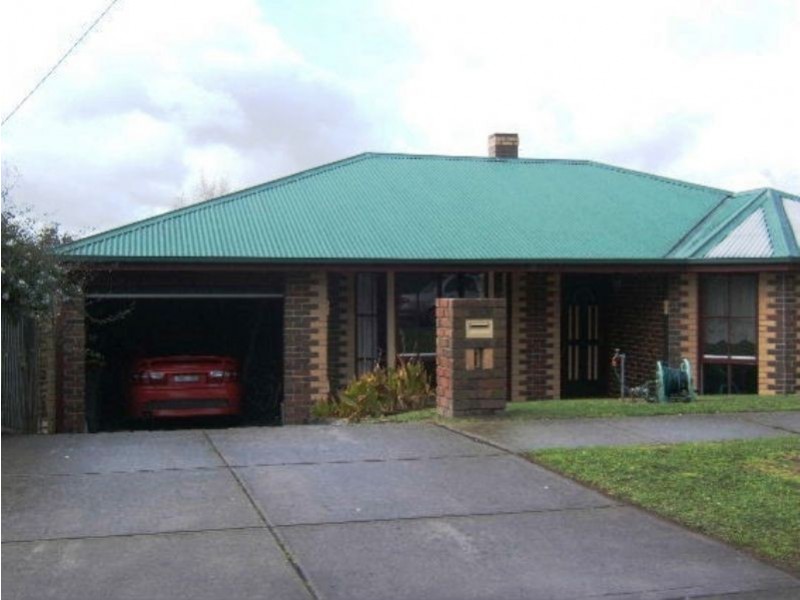 6 Tweed Court, Langwarrin VIC 3910