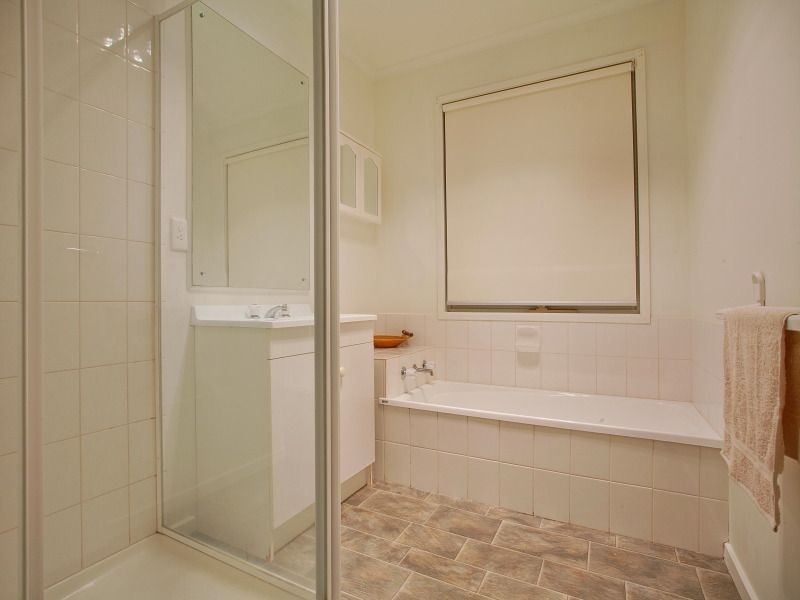 24 Bokissa Drive, Frankston VIC 3199