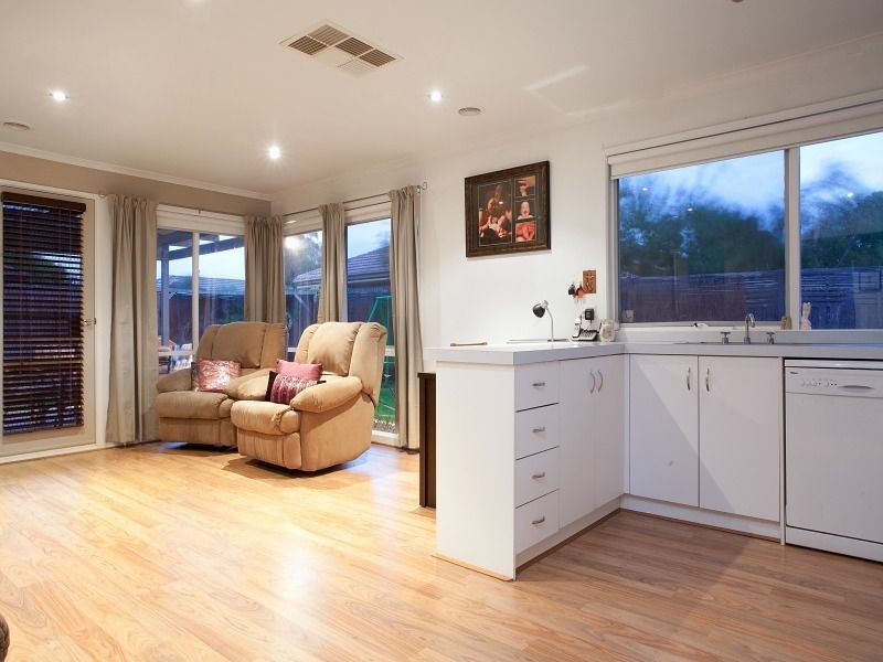 24 Bokissa Drive, Frankston VIC 3199