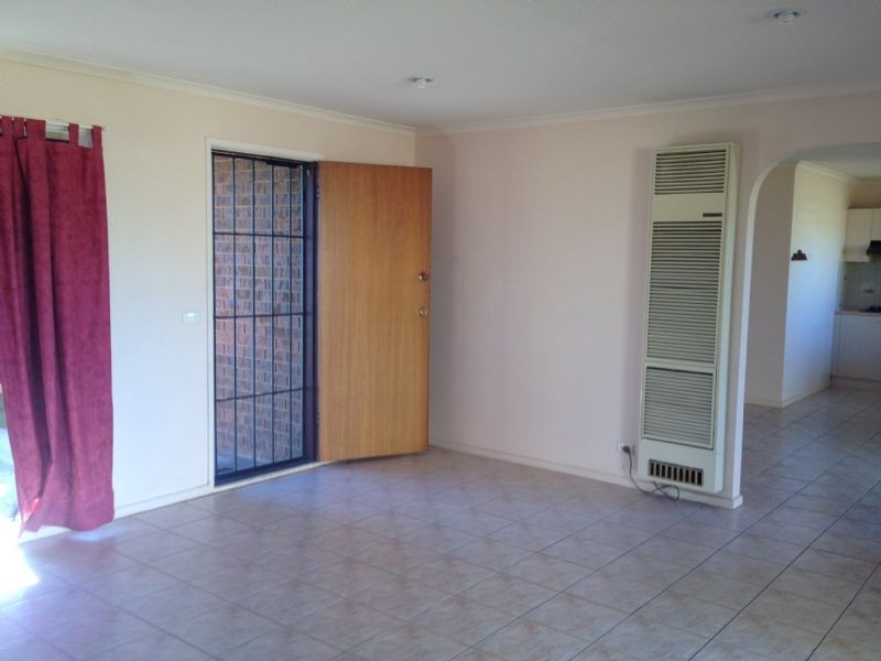 12B Darnley Drive, Skye VIC 3977