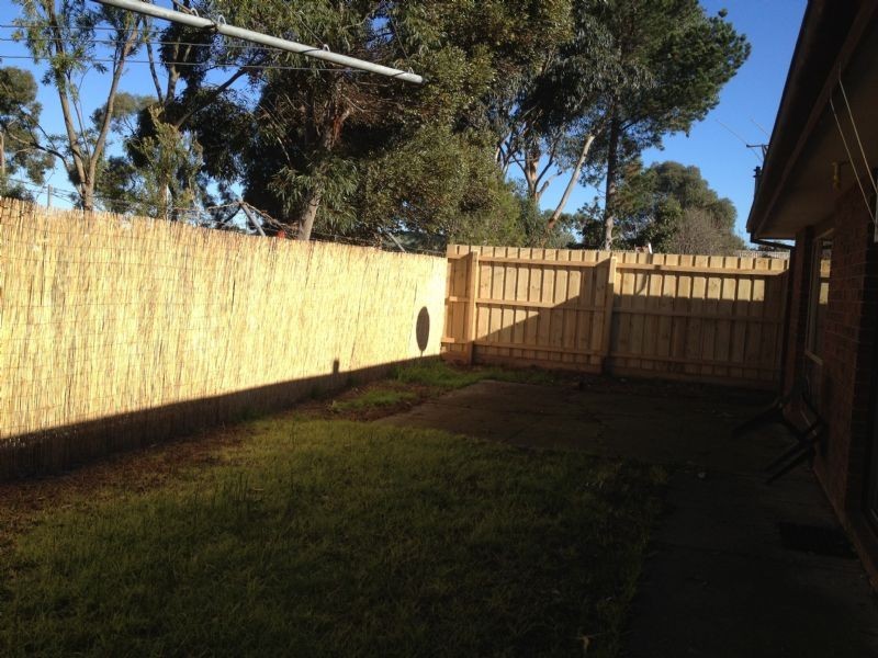 12B Darnley Drive, Skye VIC 3977