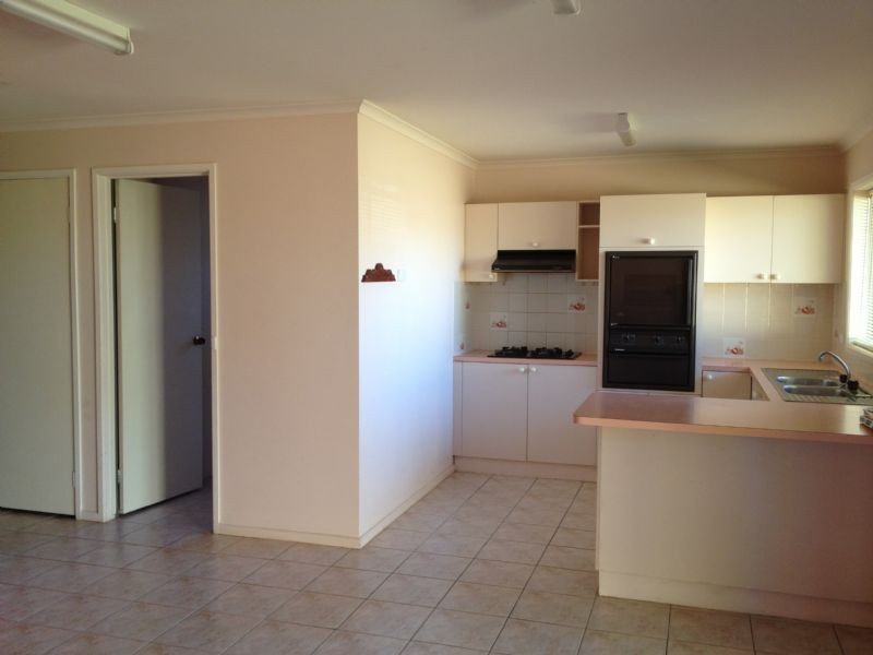 12B Darnley Drive, Skye VIC 3977