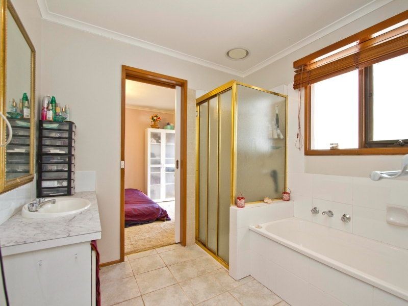 30 Sunbird Crescent, Carrum Downs VIC 3201