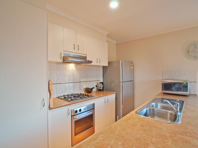 18 Oriana Grove, Skye VIC 3977