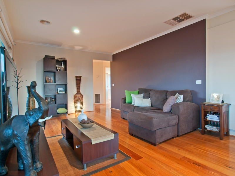 18 Oriana Grove, Skye VIC 3977