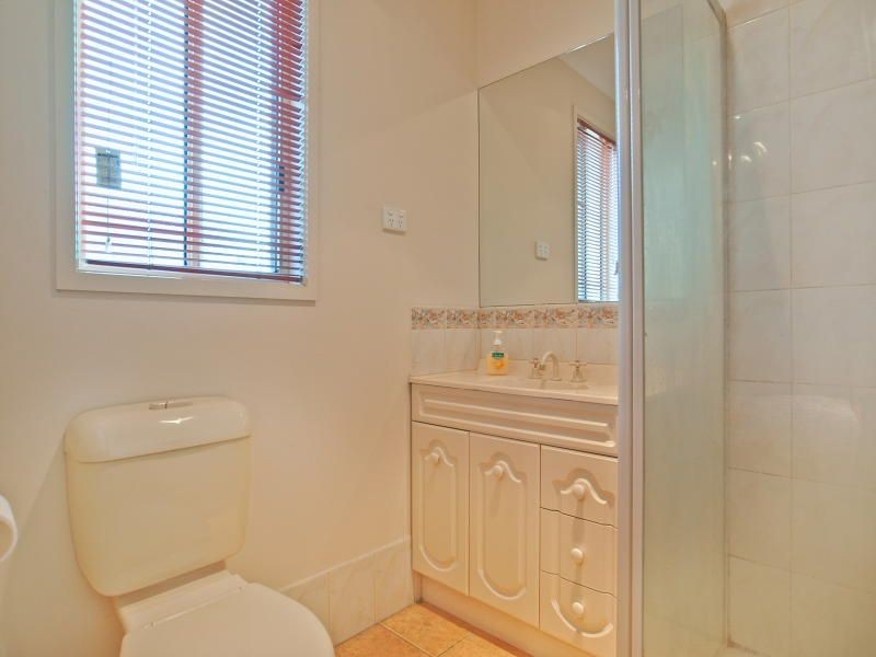 18 Oriana Grove, Skye VIC 3977