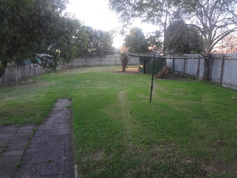 105 East Road, Seaford VIC 3198