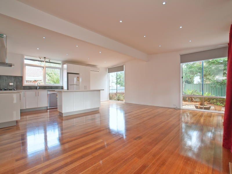 27 Carrington Avenue, Seaford VIC 3198