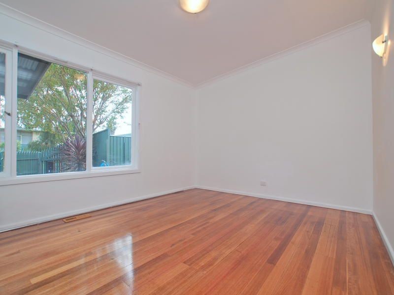 27 Carrington Avenue, Seaford VIC 3198