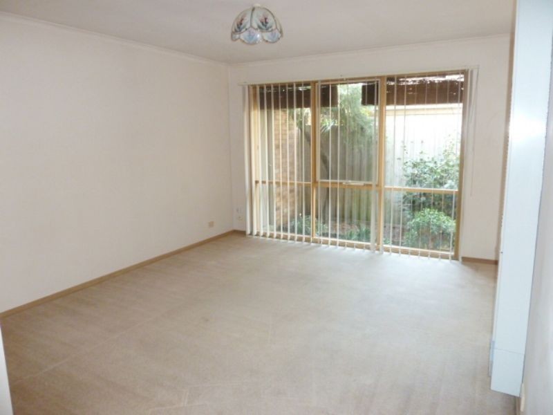 2/19 Wahgunyah Crescent, Langwarrin VIC 3910