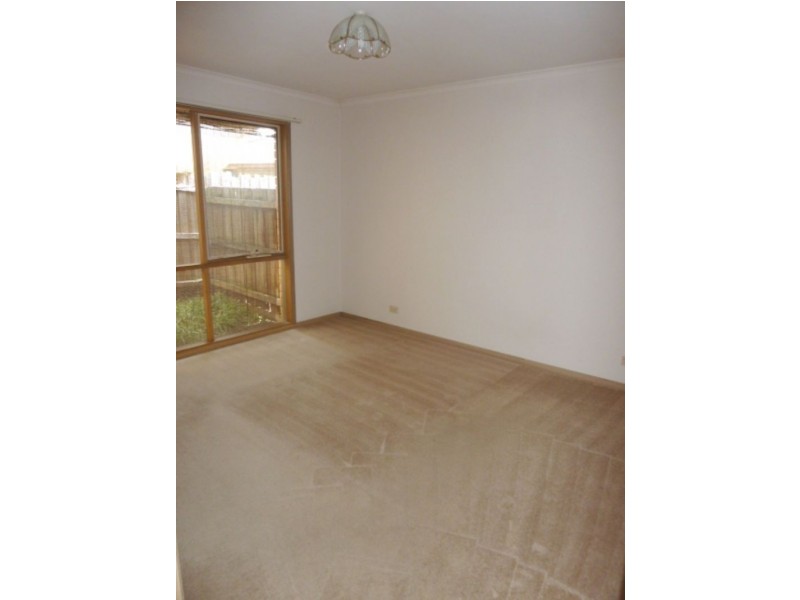 2/19 Wahgunyah Crescent, Langwarrin VIC 3910