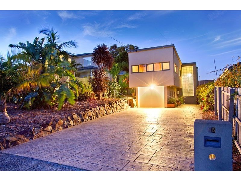 56 Woodlands Grove, Frankston VIC 3199