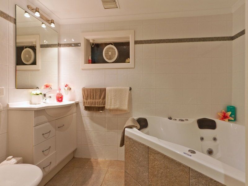 56 Woodlands Grove, Frankston VIC 3199