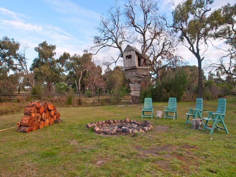 60 Valley Road, Langwarrin VIC 3910