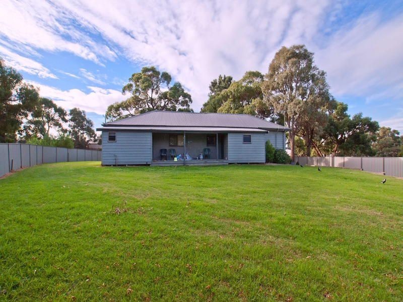 60 Valley Road, Langwarrin VIC 3910