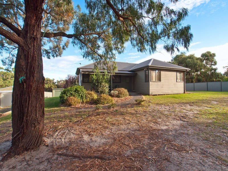 60 Valley Road, Langwarrin VIC 3910