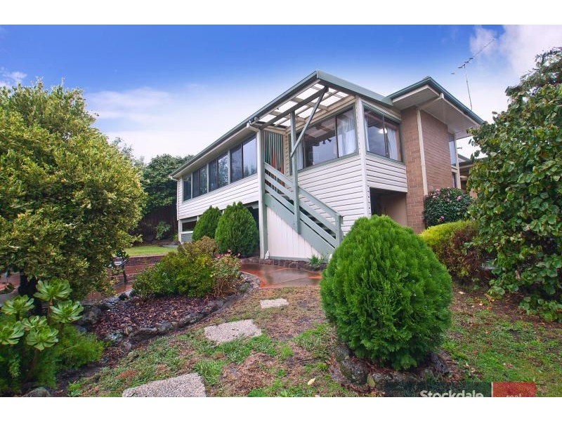 17 The Trossachs, Frankston VIC 3199