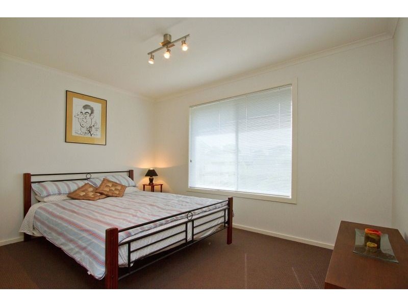 2/11 George Street, Frankston VIC 3199