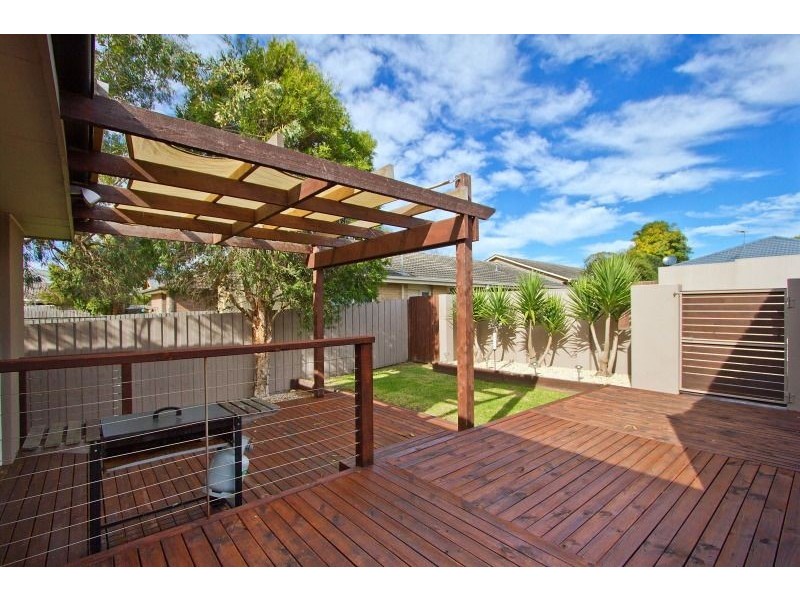 2/11 George Street, Frankston VIC 3199