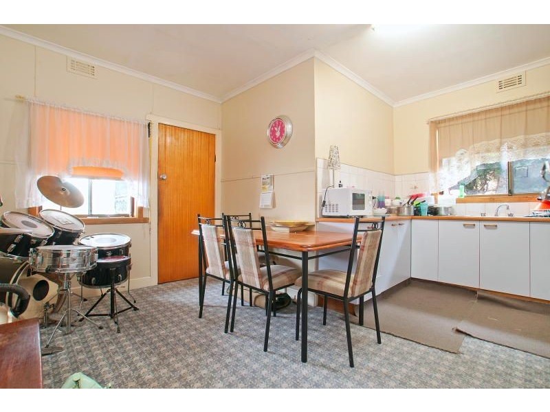 34 Burns Street, Frankston VIC 3199