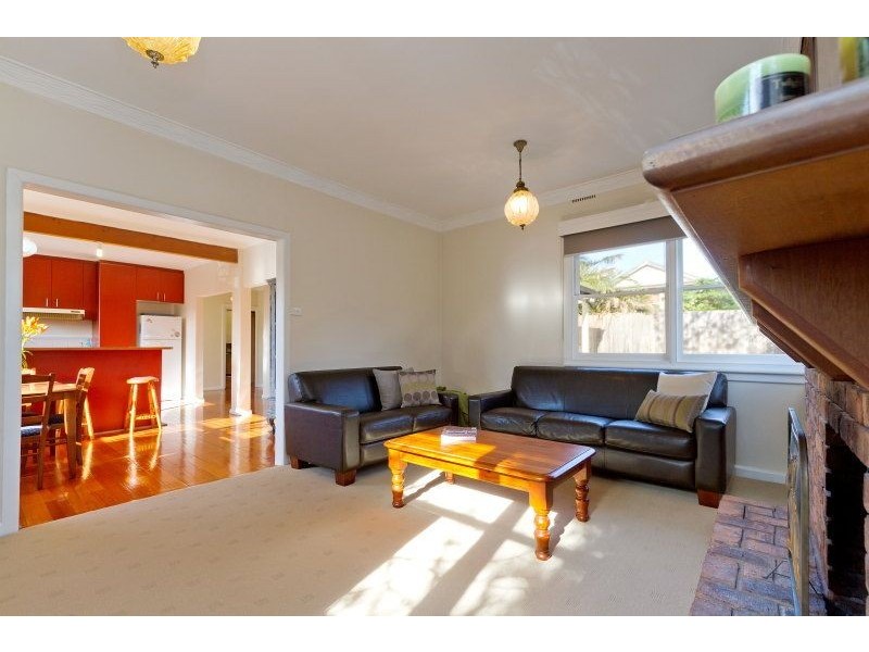 2 Burns Street, Frankston VIC 3199