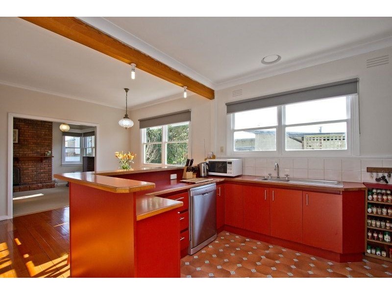 2 Burns Street, Frankston VIC 3199