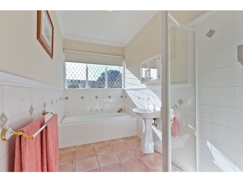 2 Burns Street, Frankston VIC 3199