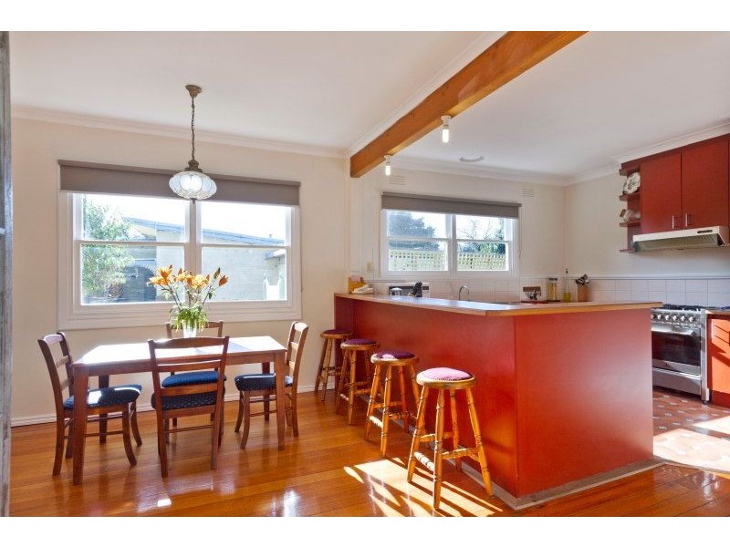 2 Burns Street, Frankston VIC 3199