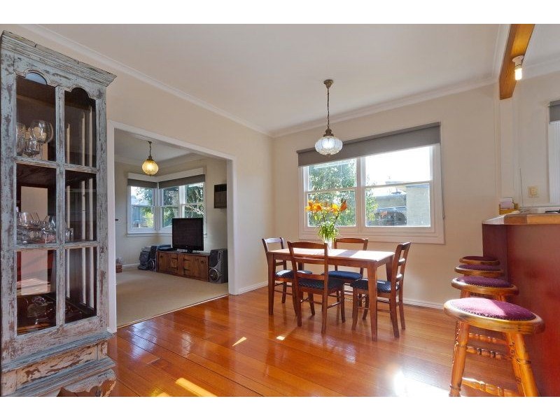 2 Burns Street, Frankston VIC 3199