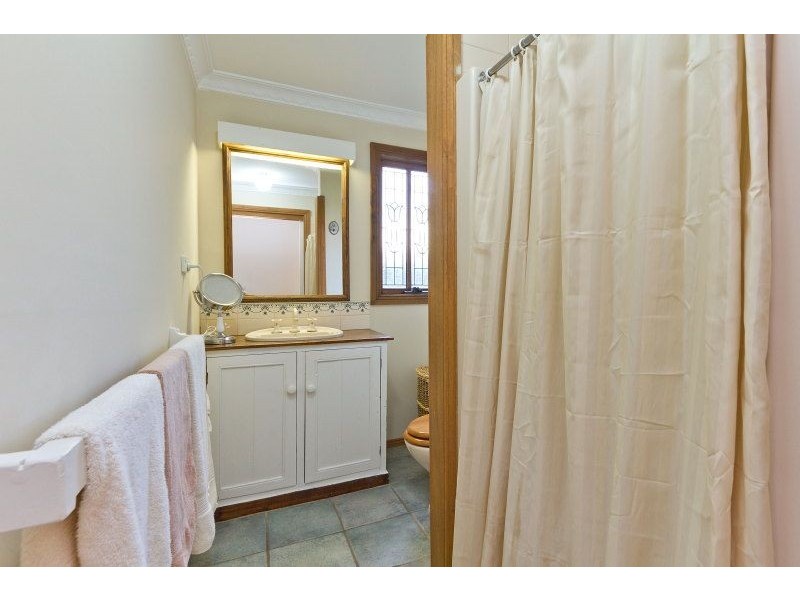 2 Burns Street, Frankston VIC 3199