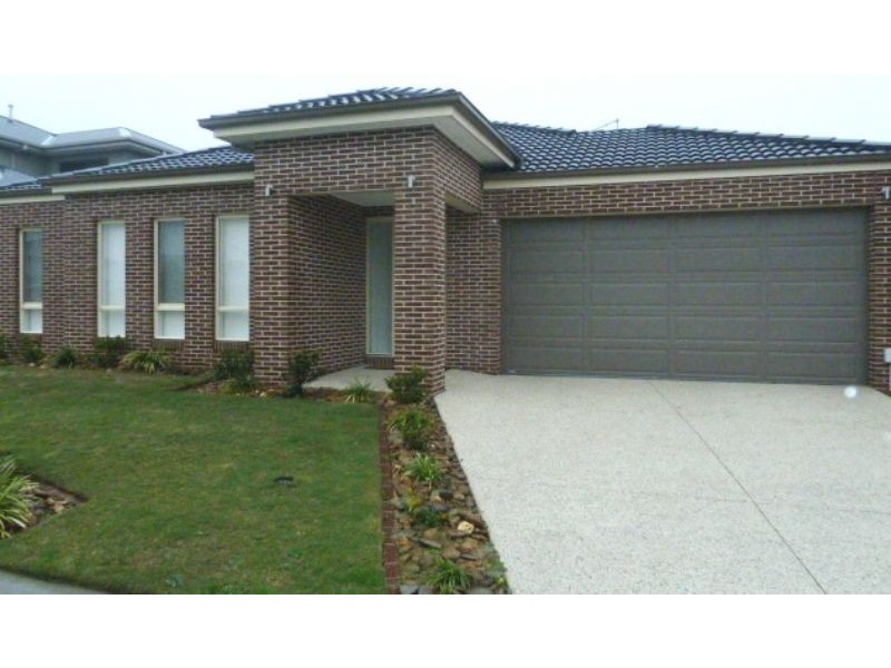 19 Sandarra Boulevard, Sandhurst VIC 3977