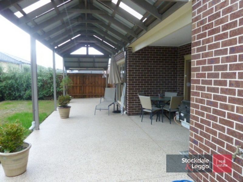 19 Sandarra Boulevard, Sandhurst VIC 3977