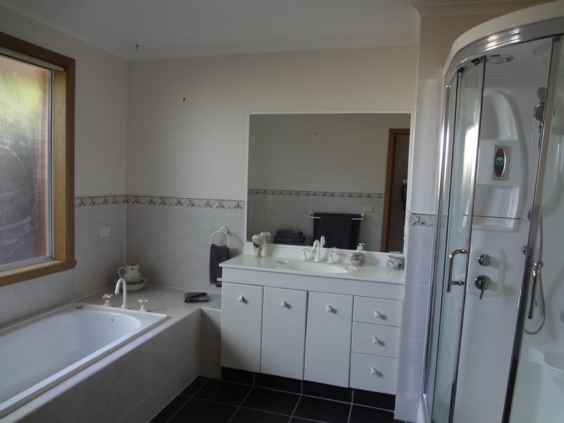 10 Grevillea Road, Langwarrin VIC 3910