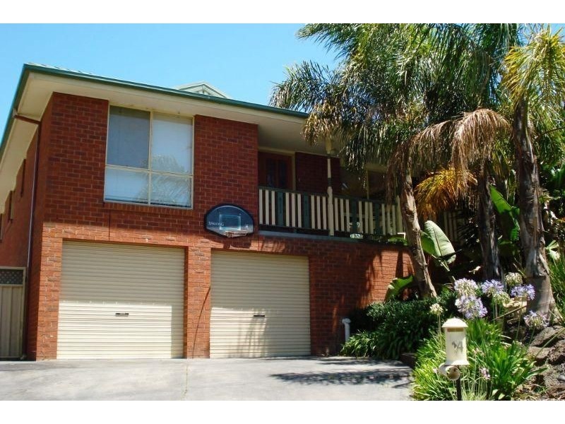 14 Bianco Court, Langwarrin VIC 3910