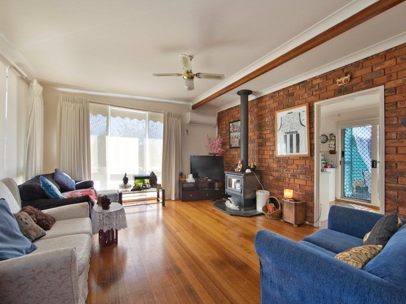 5 Hebe Court, Frankston North VIC 3200
