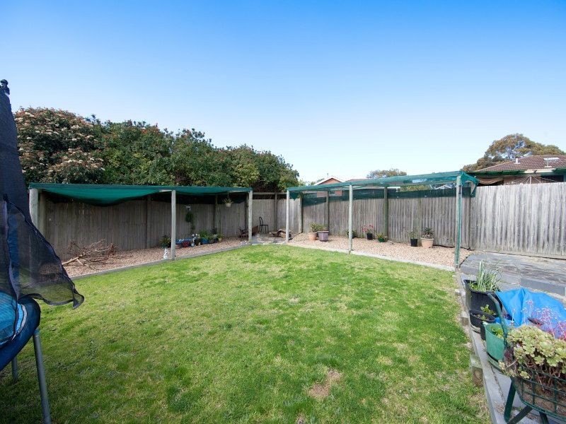 5 Hebe Court, Frankston North VIC 3200