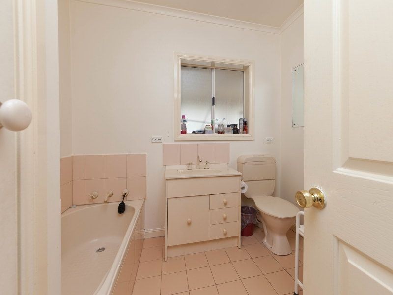 15 & 15A Armstrongs Road, Seaford VIC 3198