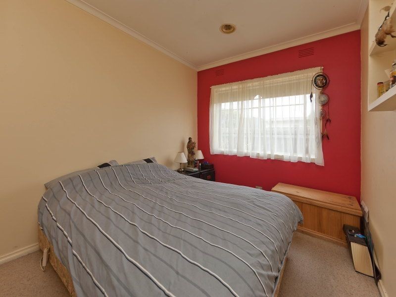 15 & 15A Armstrongs Road, Seaford VIC 3198